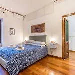 Casa Ghetto 13 * Рим