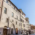 Casa Ghetto 13 *