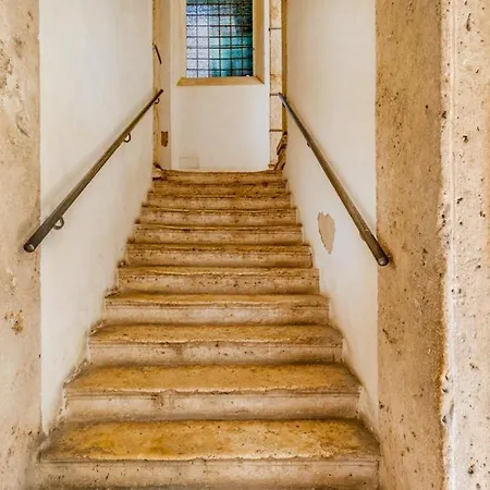 Casa Ghetto 13 * Rome